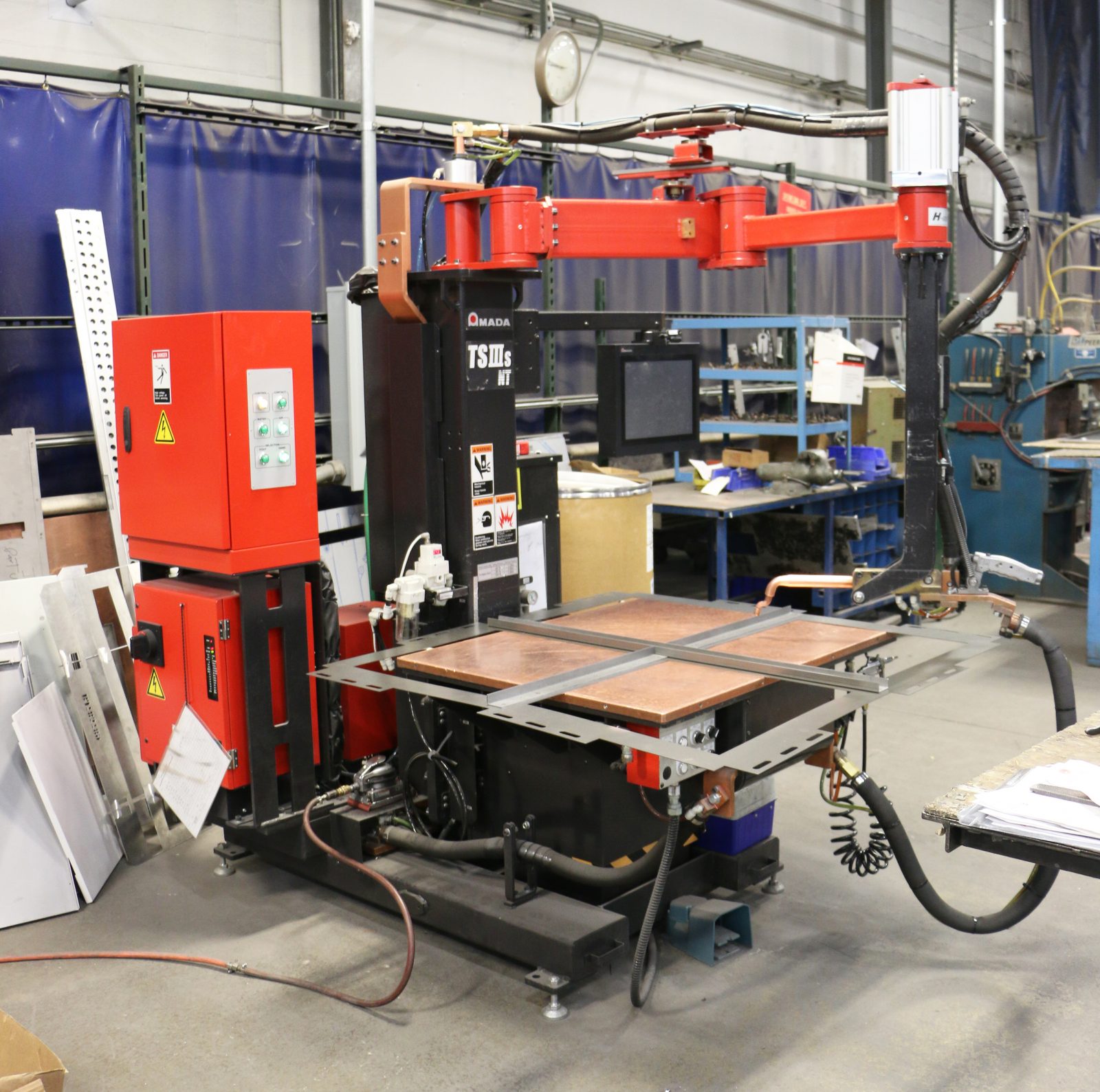 AMADA TABLE SPOT WELDER